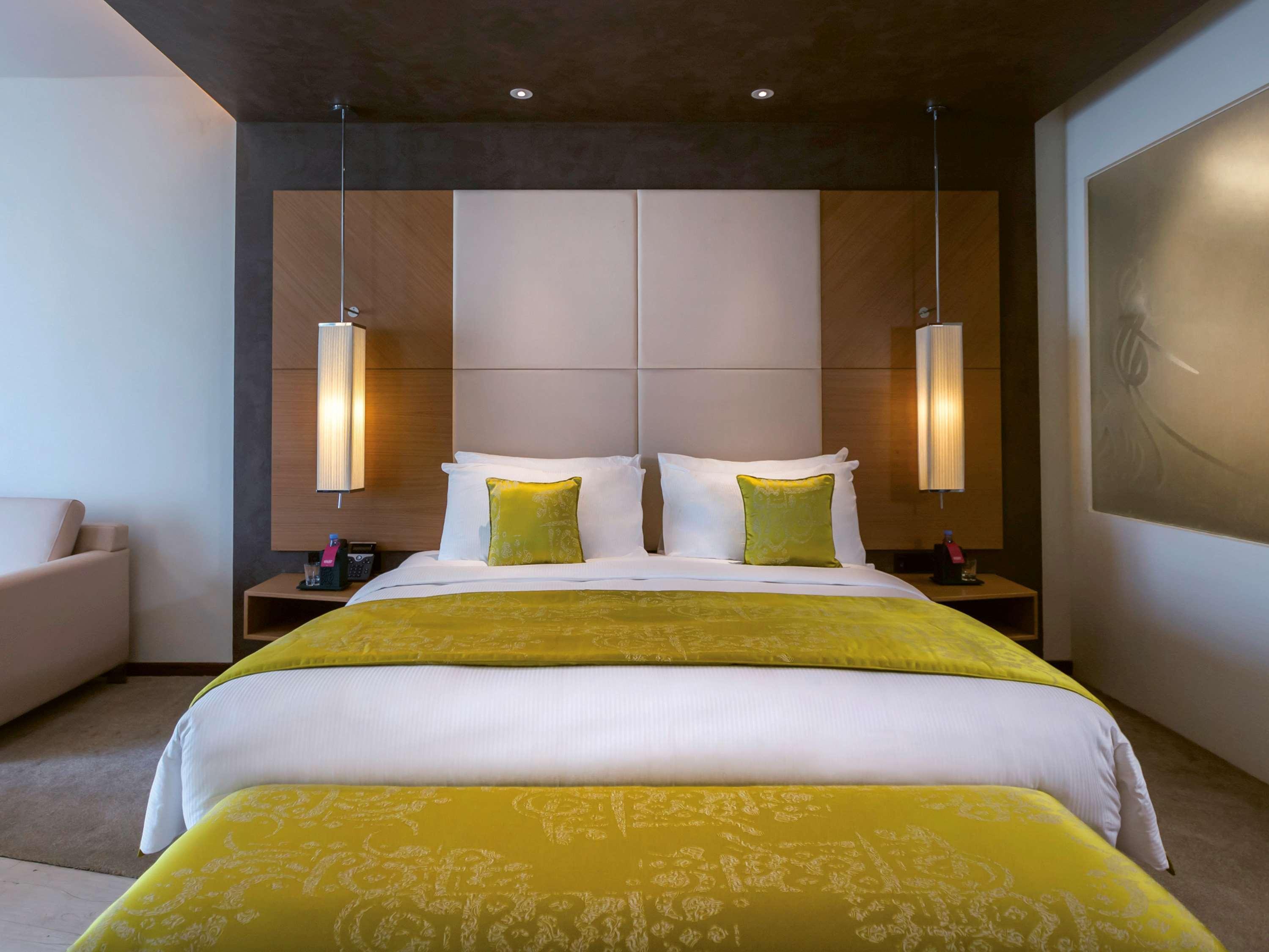 Moevenpick Hotel Du Lac Tunis Exterior photo A bedroom at the hotel