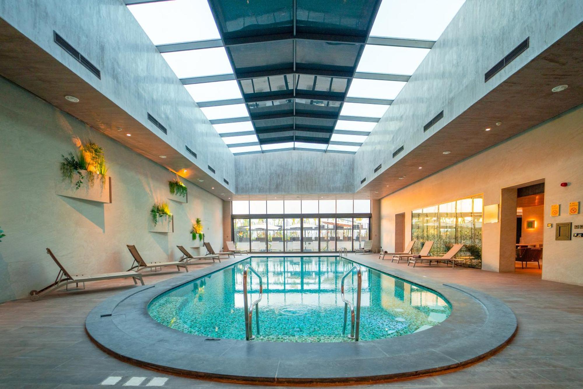Moevenpick Hotel Du Lac Tunis Exterior photo The swimming pool at the hotel